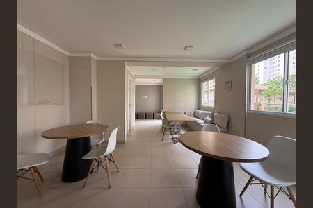 Apartamento para alugar com 32m², 2 quartos e sem vagaÁrea comum - Salão de festas