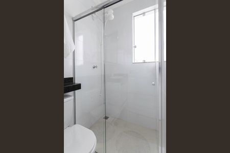 Casa de condomínio à venda com 81m², 2 quartos e 1 vagaBanheiro da suíte 1