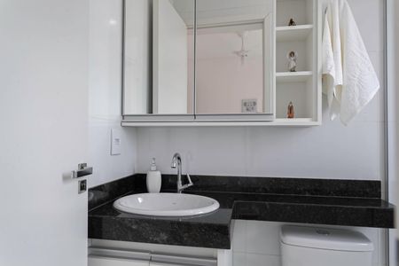 Casa de condomínio à venda com 81m², 2 quartos e 1 vagaBanheiro da suíte 1