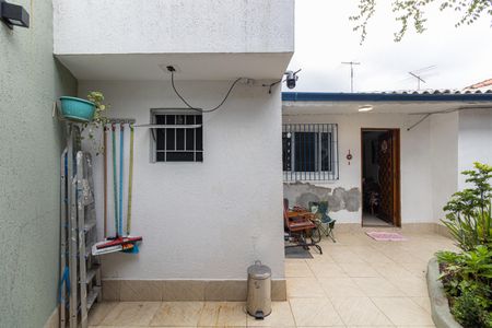 Casa à venda com 247m², 2 quartos e 1 vaga Casa à venda com 247m², 2 quartos e 1 vagaÁrea de Serviço e Churrasqueira