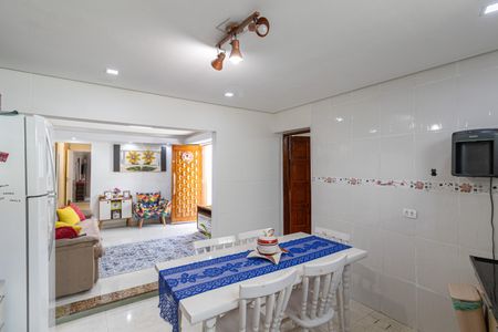 Casa à venda com 247m², 2 quartos e 1 vaga Casa à venda com 247m², 2 quartos e 1 vagaCozinha