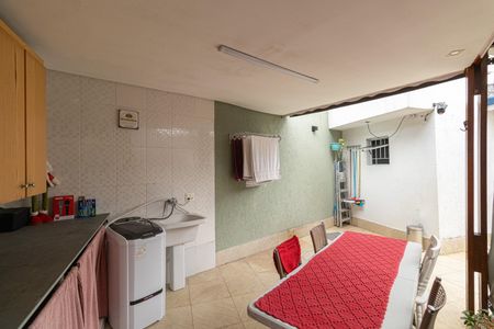 Casa à venda com 247m², 2 quartos e 1 vaga Casa à venda com 247m², 2 quartos e 1 vagaÁrea de Serviço e Churrasqueira