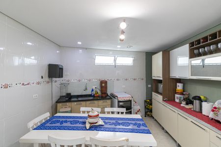 Casa à venda com 247m², 2 quartos e 1 vaga Casa à venda com 247m², 2 quartos e 1 vagaCozinha