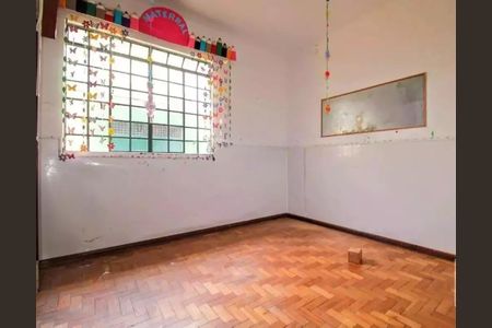 Casa para alugar com 270m², 6 quartos e 3 vagasQuarto