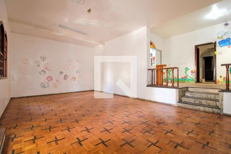 Casa para alugar com 270m², 6 quartos e 3 vagasQuarto