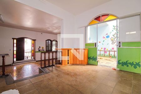 Casa para alugar com 270m², 6 quartos e 3 vagasQuarto