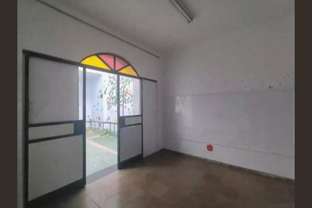 Casa para alugar com 270m², 6 quartos e 3 vagasQuarto