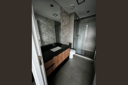 Banheiro  de kitnet/studio para alugar com 1 quarto, 40m² em Teresópolis, Porto Alegre