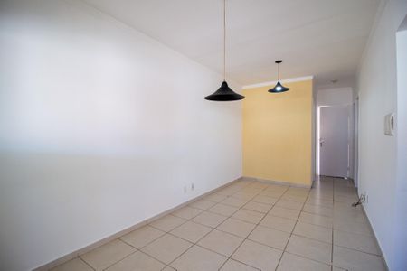 Sala de casa de condomínio para alugar com 2 quartos, 80m² em Jardim Novo Horizonte, Sorocaba