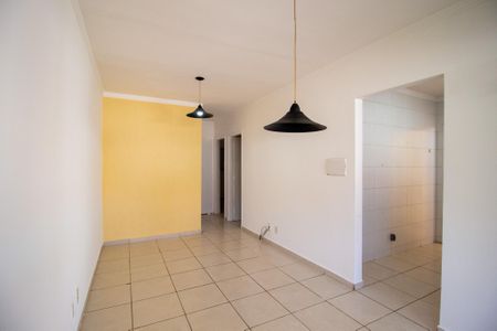 Sala de casa de condomínio para alugar com 2 quartos, 80m² em Jardim Novo Horizonte, Sorocaba