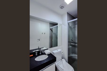 Banheiro de kitnet/studio para alugar com 1 quarto, 24m² em Perdizes, São Paulo