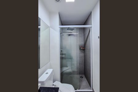 Banheiro de kitnet/studio para alugar com 1 quarto, 24m² em Perdizes, São Paulo