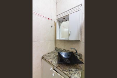 Banheiro  de casa para alugar com 2 quartos, 50m² em City Bussocaba, Osasco