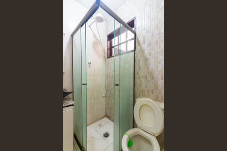 Banheiro  de casa para alugar com 2 quartos, 50m² em City Bussocaba, Osasco