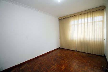 Apartamento para alugar com 78m², 2 quartos e 1 vagaSala