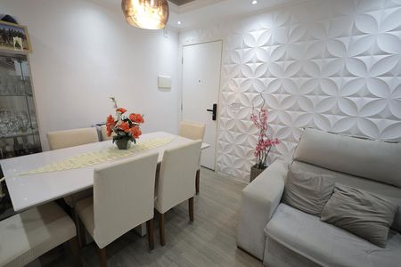 Sala de apartamento à venda com 2 quartos, 45m² em Jardim Utinga, Santo André
