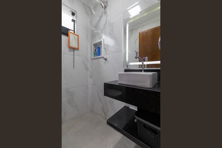 Casa à venda com 220m², 3 quartos e 2 vagasLavabo