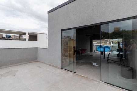 Casa à venda com 220m², 3 quartos e 2 vagasTerraço