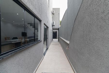 Casa à venda com 220m², 3 quartos e 2 vagasCorredor Lateral