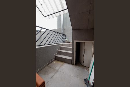 Casa à venda com 220m², 3 quartos e 2 vagasEscada