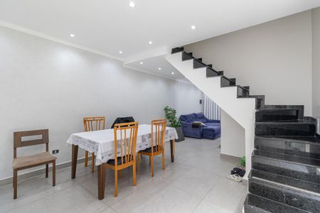 Casa à venda com 220m², 3 quartos e 2 vagasSala e Cozinha