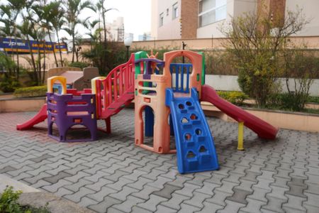 Apartamento à venda com 100m², 3 quartos e 2 vagasÁrea comum - Playground