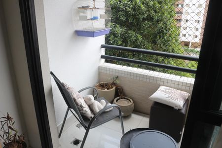 Apartamento à venda com 100m², 3 quartos e 2 vagasVaranda