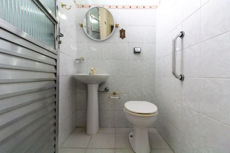 Casa para alugar com 178m², 2 quartos e 2 vagas Casa para alugar com 178m², 2 quartos e 2 vagasLavabo