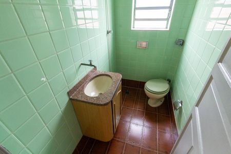 Casa para alugar com 178m², 2 quartos e 2 vagas Casa para alugar com 178m², 2 quartos e 2 vagasEdicula - Banheiro