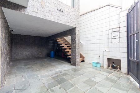 Casa para alugar com 178m², 2 quartos e 2 vagas Casa para alugar com 178m², 2 quartos e 2 vagasGaragem