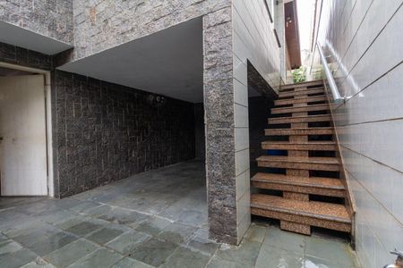 Casa para alugar com 178m², 2 quartos e 2 vagas Casa para alugar com 178m², 2 quartos e 2 vagasGaragem