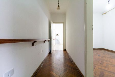 Casa para alugar com 178m², 2 quartos e 2 vagas Casa para alugar com 178m², 2 quartos e 2 vagasCorredor