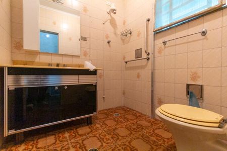 Casa para alugar com 178m², 2 quartos e 2 vagas Casa para alugar com 178m², 2 quartos e 2 vagasBanheiro 1