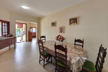 Casa à venda com 173m², 3 quartos e 6 vagasSala de Jantar