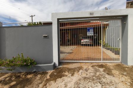 Casa à venda com 173m², 3 quartos e 6 vagasFachada
