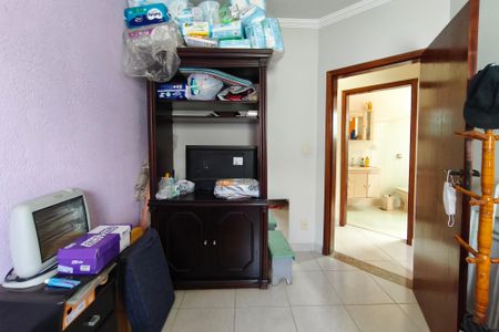 Casa à venda com 173m², 3 quartos e 6 vagasQuarto 3