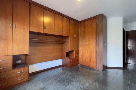 Suíte de casa à venda com 3 quartos, 180m² em Jardim Sao Roberto, Guarulhos