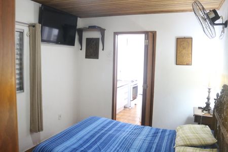 Casa à venda com 129m², 2 quartos e 4 vagasSuíte