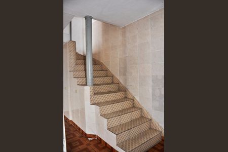 Casa para alugar com 129m², 3 quartos e 1 vagaDetalhe - Escada Quartos