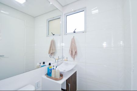 Apartamento para alugar com 44m², 2 quartos e sem vaga Apartamento para alugar com 44m², 2 quartos e sem vagaBanheiro