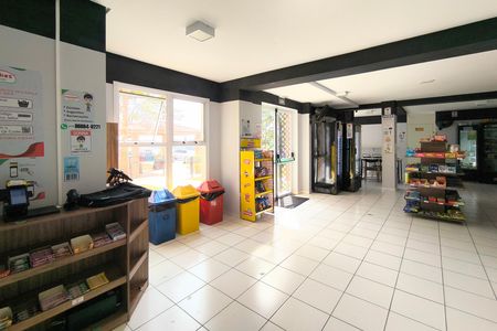Apartamento para alugar com 53m², 2 quartos e 1 vaga Apartamento para alugar com 53m², 2 quartos e 1 vagaÁrea comum - Mini Mercado
