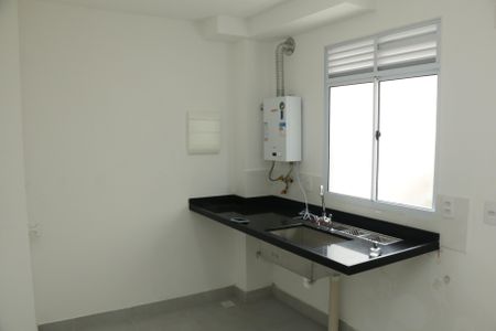 Cozinha de apartamento para alugar com 2 quartos, 55m² em Jardim Alvorada, Nova Iguaçu