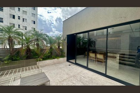 Apartamento à venda com 161m², 2 quartos e 2 vagas Apartamento à venda com 161m², 2 quartos e 2 vagasTerraço