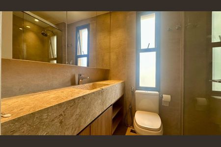 Apartamento à venda com 161m², 2 quartos e 2 vagas Apartamento à venda com 161m², 2 quartos e 2 vagasBanheiro