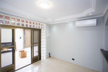 Sala de casa à venda com 2 quartos, 175m² em Casa Grande, Diadema