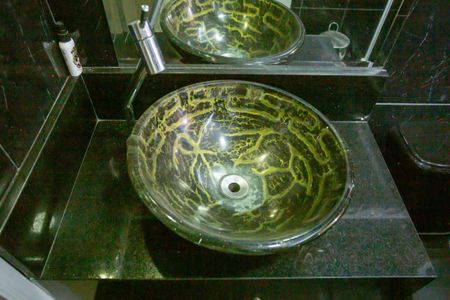 Casa à venda com 175m², 2 quartos e 2 vagasBanheiro Social