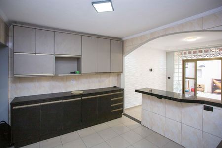 Casa à venda com 175m², 2 quartos e 2 vagasCozinha