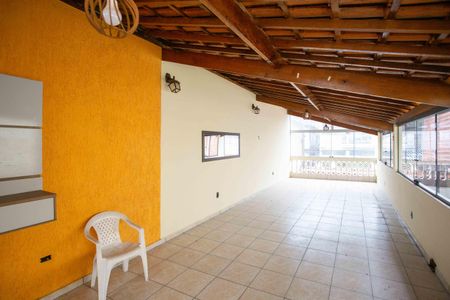 Casa à venda com 175m², 2 quartos e 2 vagasSalão de Festas