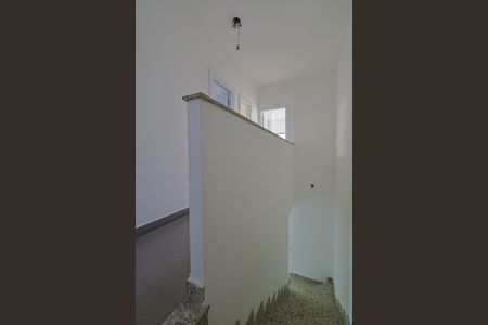 Casa à venda com 127m², 3 quartos e 1 vagaEscada