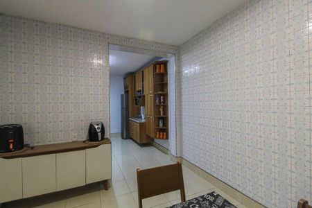 Casa à venda com 158m², 3 quartos e 1 vaga